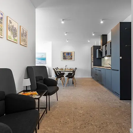 Escape On Chalupkova Apartament *